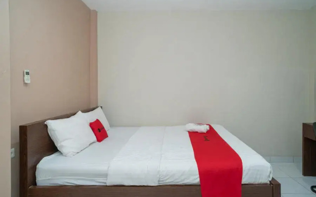RedDoorz Plus @ Pelita Guest House