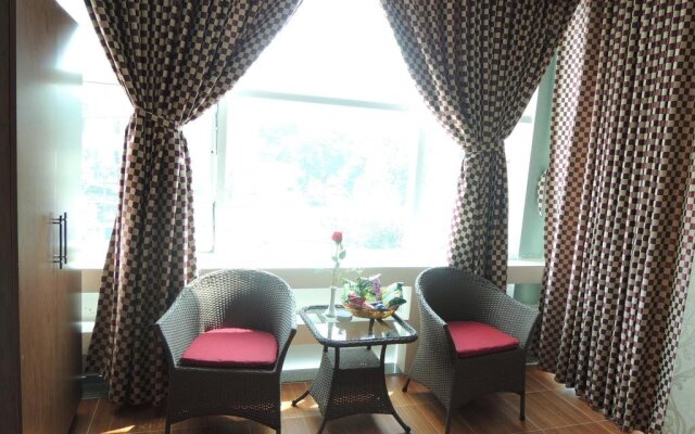 Louis Hotel