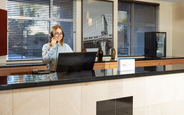 Staybridge Suites: Las Vegas - Stadium District by IHG