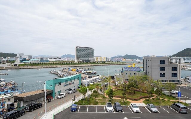 Busan Yeongdo Beach