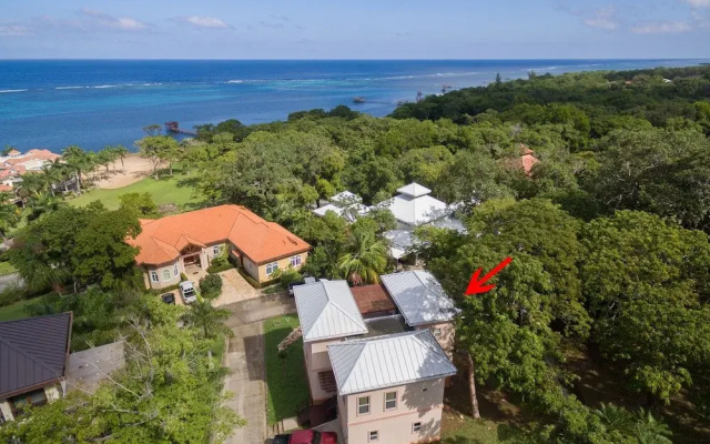 Tortuga Terrace-43 Lawson Rock 3 Bedroom Home by RedAwning