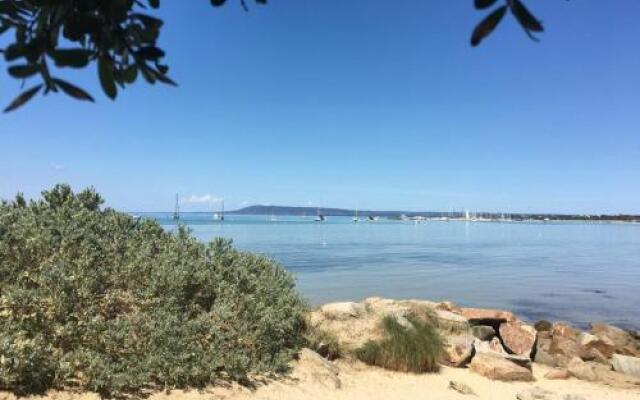 Ocean Sounds Studio: Quiet and beach