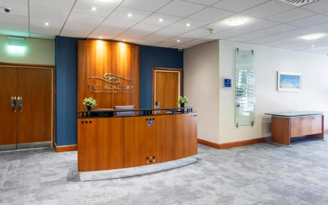 Holiday Inn Cardiff City Centre by IHG