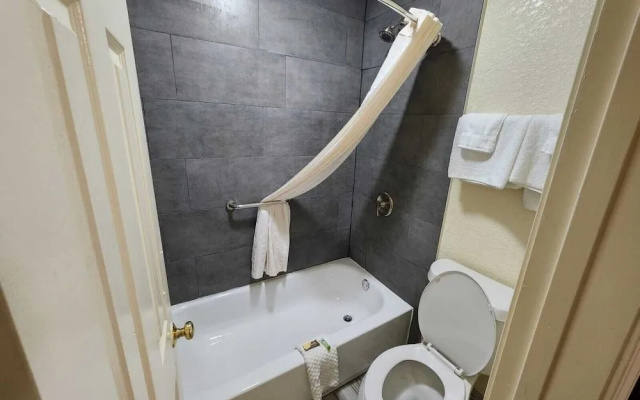 Green Garden Inn