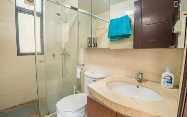 Locals Boutique Apartment Huafa Plaza 13