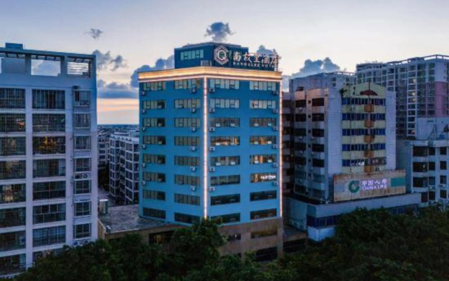 Nangulee Hotel