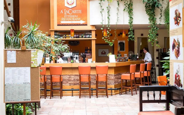 Gastland M0 Hotel & Restaurant & Conference Center