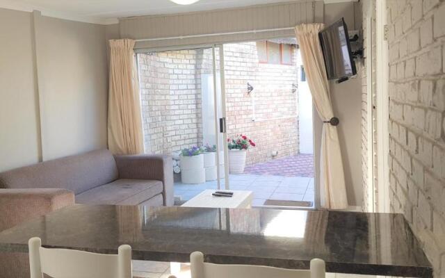 Kelzane Self-Catering