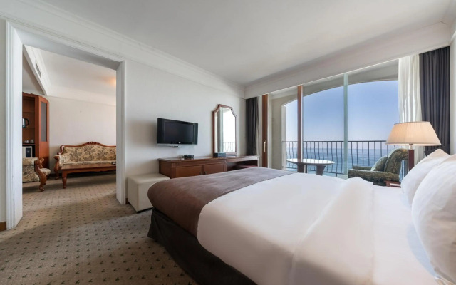 Hotel Maremons