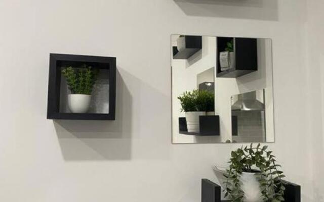 Tavi 3 by Mia Living Modern 1 bedroom apartment