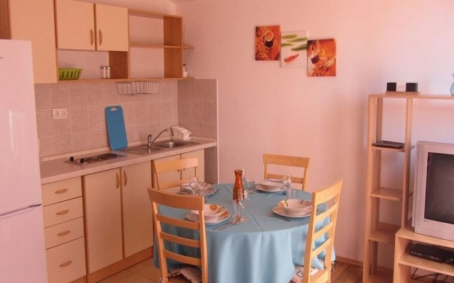 Ante - Free Parking - A2