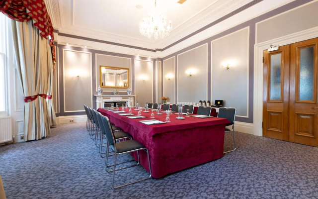 Gem Strathmore Hotel