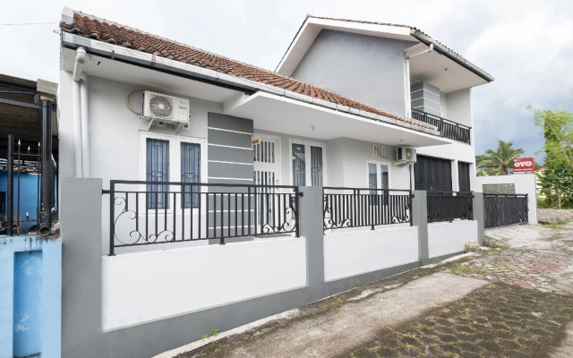 Nareswari Guest House by OYO Rooms