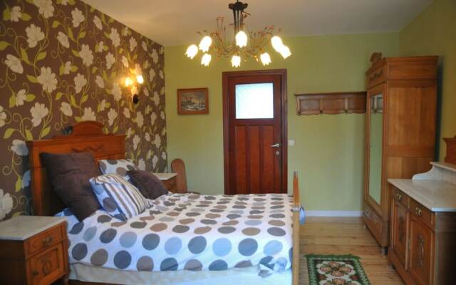 Stone Lodge