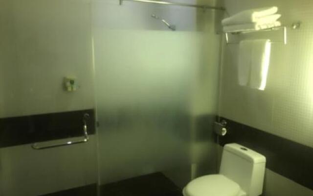 V8 Hotel Xi Cun Branch