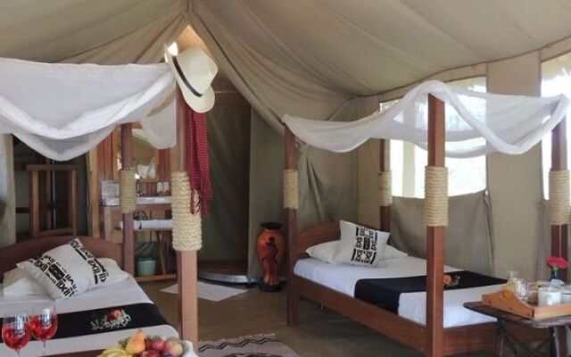 Loyk Tsavo Camp