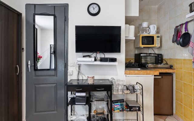 Simplistic Holiday Home in Nice Near the Seabeach