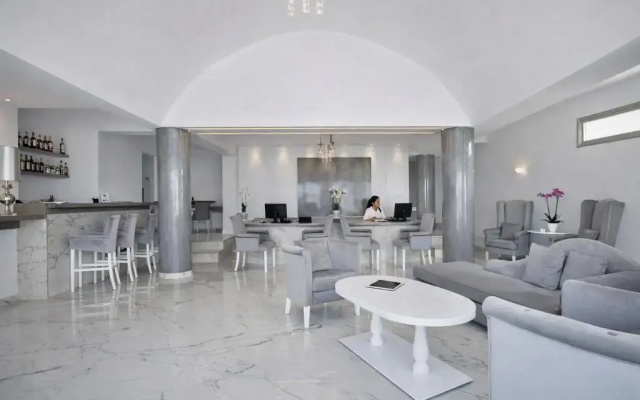 Hotiday Santorini Oia