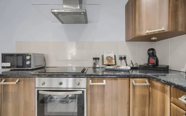 Luxury Penthouse Suite - Swansea Central - Beach