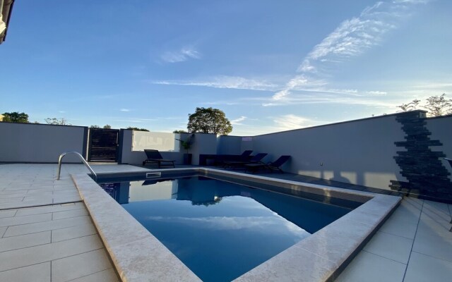 Stunning 3-bedroom Villa With a Private Pool-pula