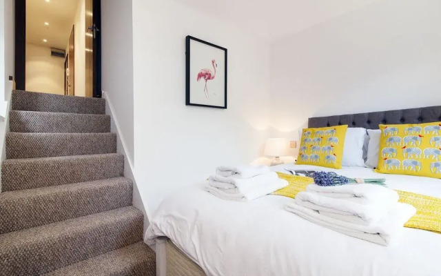 FG Property - The Holland Road Residence II