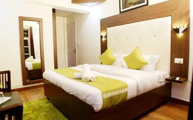 Goroomgo Aplin Hillden Shimla