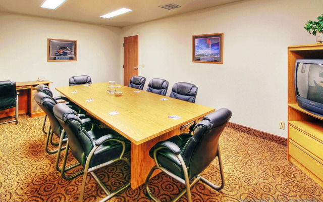 Holiday Inn Express & Suites Roswell