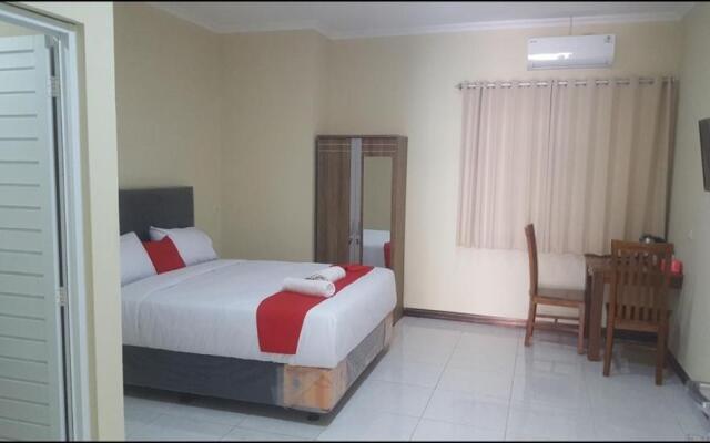 RoomZ Budget Residence