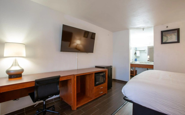 The Hotel Serene Glendale Peoria, Surestay Collection by BW