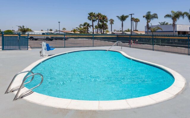 Super 8 San Diego/Imperial Beach