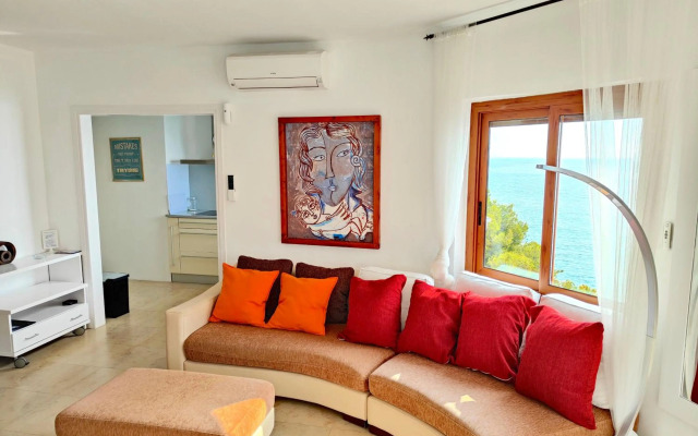 Sitges Balcony Pool & Seaside Apartment