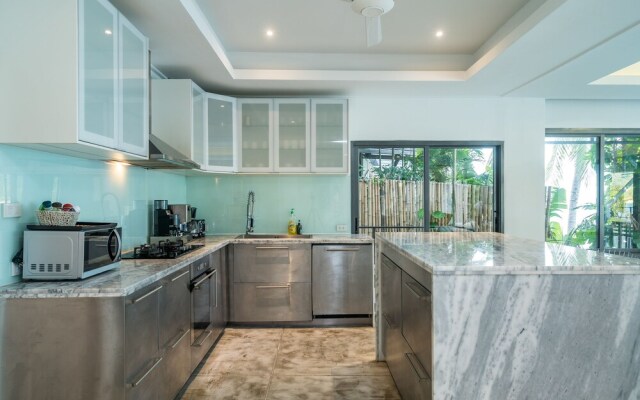 Farrah Oceanfront Villa