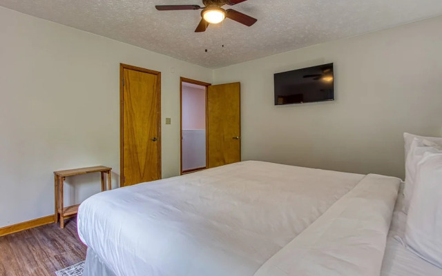 Pinecrest Townhomes-1K-2Q Unit-Renovated