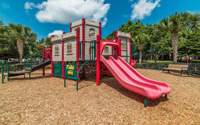 7652 Otterspool Street