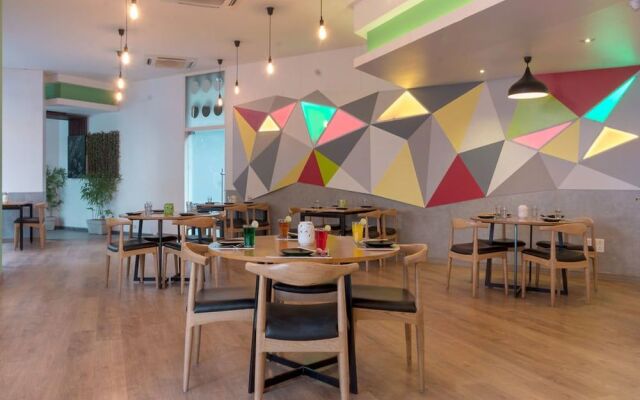 OYO Townhouse 022 Koregaon Park Pune