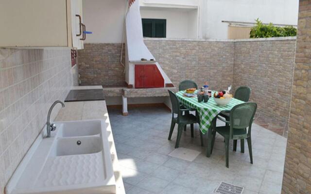 Apartment Near The Beach With Air Conditioning Pets Allowed