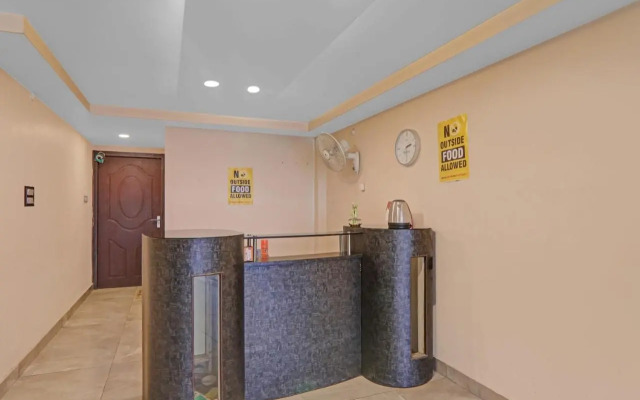 OYO Flagship 80648 HOTEL DDS LAWN