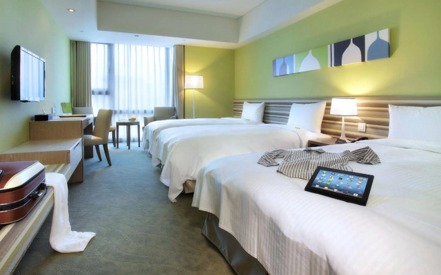 Two Tails Hotel Luzhou