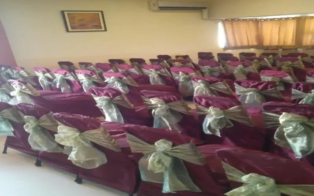 Hotel Savshanti Towers