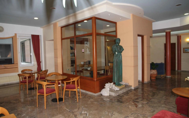 Astron Hotel