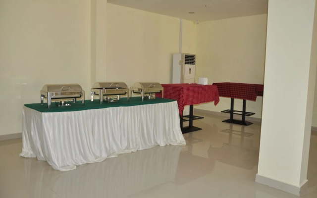Luwa Evergreen Hotel