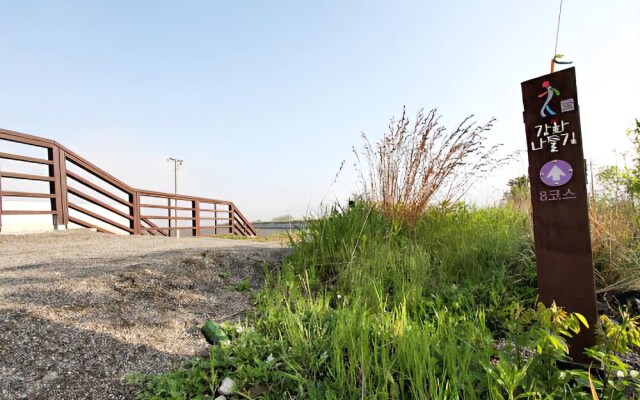 Ganghwa Seaside Deranae Pension