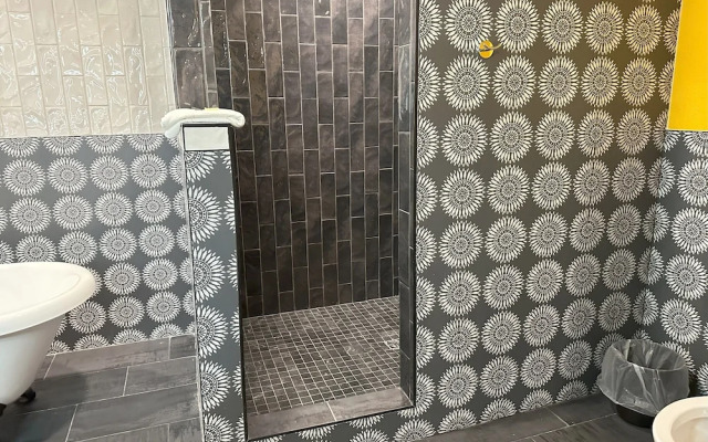 Historic Cow Palace Inn