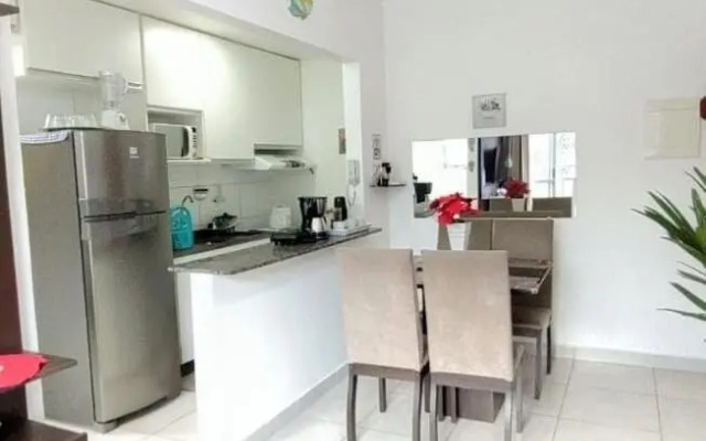 Apartamento com piscina e churrasqueira em Ubatuba