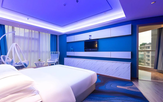 Calvin Hotel