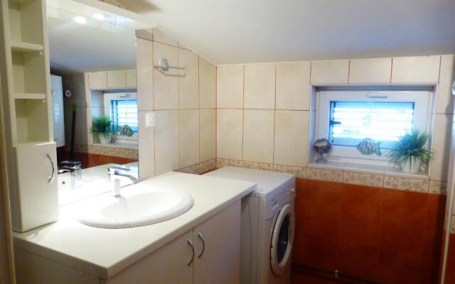 Apartments Adria