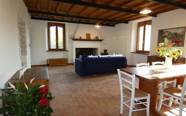 SCAPPO IN UMBRIA,Casale Vallenea