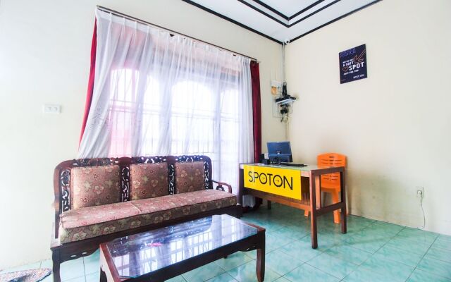 SPOT ON 2370 Berkah Homestay Syariah
