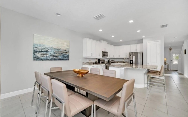 7673fair 5 Bedroom Villa by Redawning