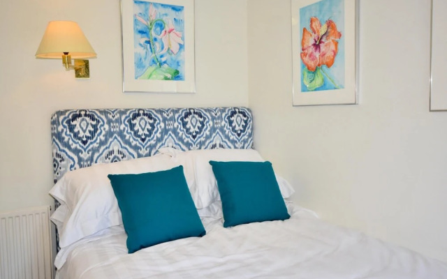 1 Kings Close a Superb Coastal Retreat